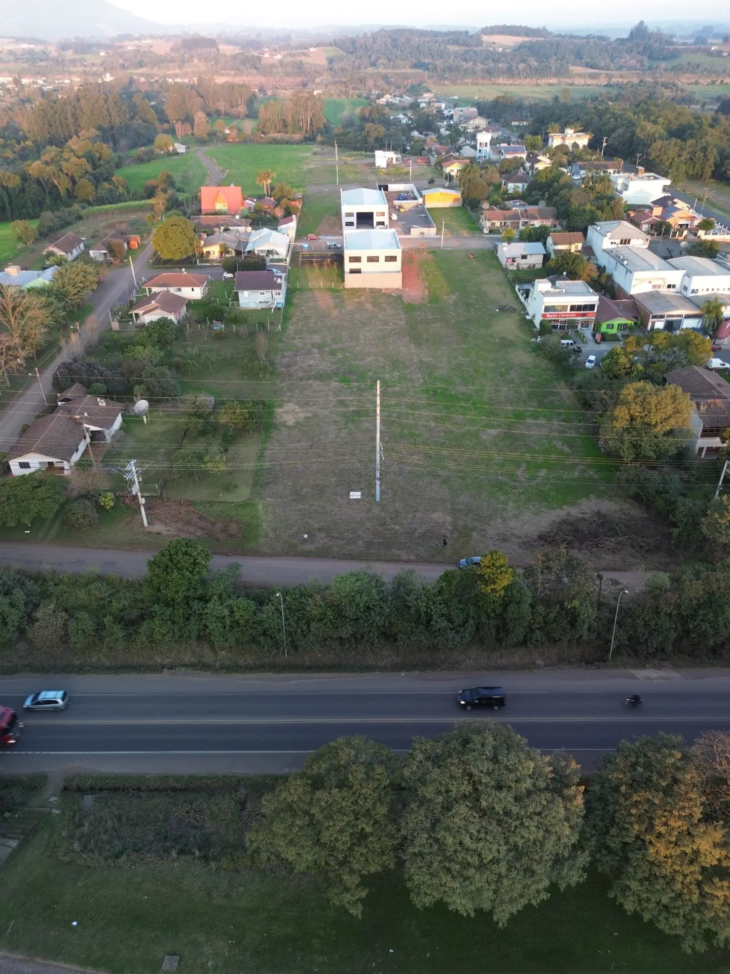 Área comercial às margens da ERS-130 — São José, Arroio do Meio/RS